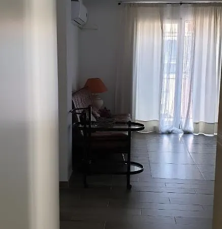 Lighthouse Apartment *